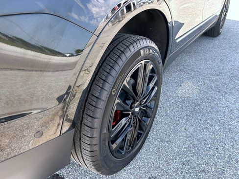 Used 2024 Cadillac XT5 Sportv w/ Technology Package AWD/4WD image 12