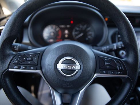 Used 2024 Nissan Kicks SV image 10