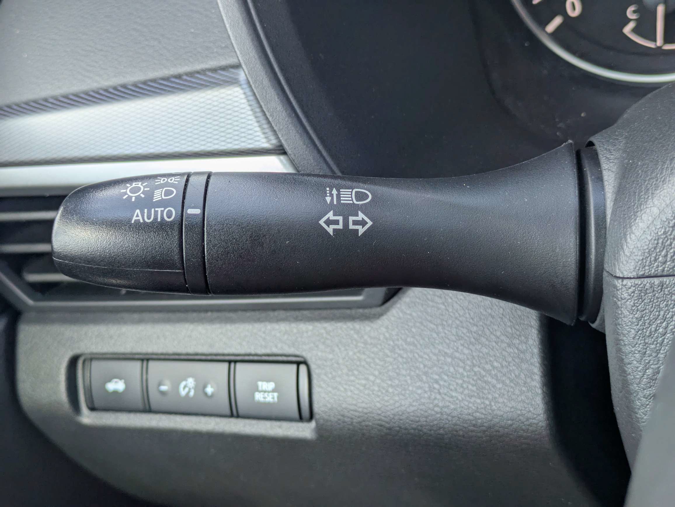 Used 2024 Nissan Altima 2.5 SR FWD image 26