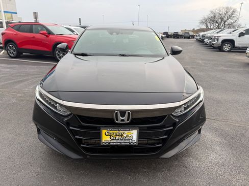 Used 2018 Honda Accord Sport image 8