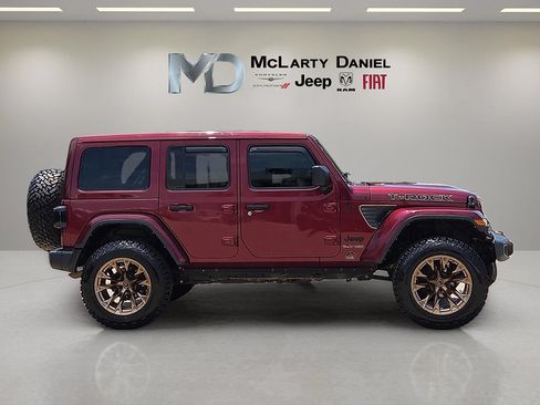 Used 2021 Jeep Wrangler Unlimited Sahara AWD/4WD image 6