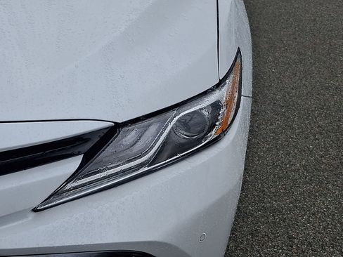 Certified 2019 Toyota Camry XLE w/ Driver Assist Package image 12