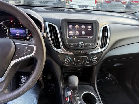 Used 2022 Chevrolet Equinox LT image 25