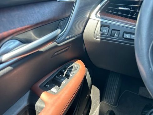 Certified 2023 Cadillac XT5 Premium Luxury w/ Technology Package AWD/4WD image 13