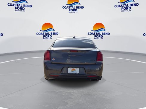 Used 2021 Chrysler 300 S RWD image 7