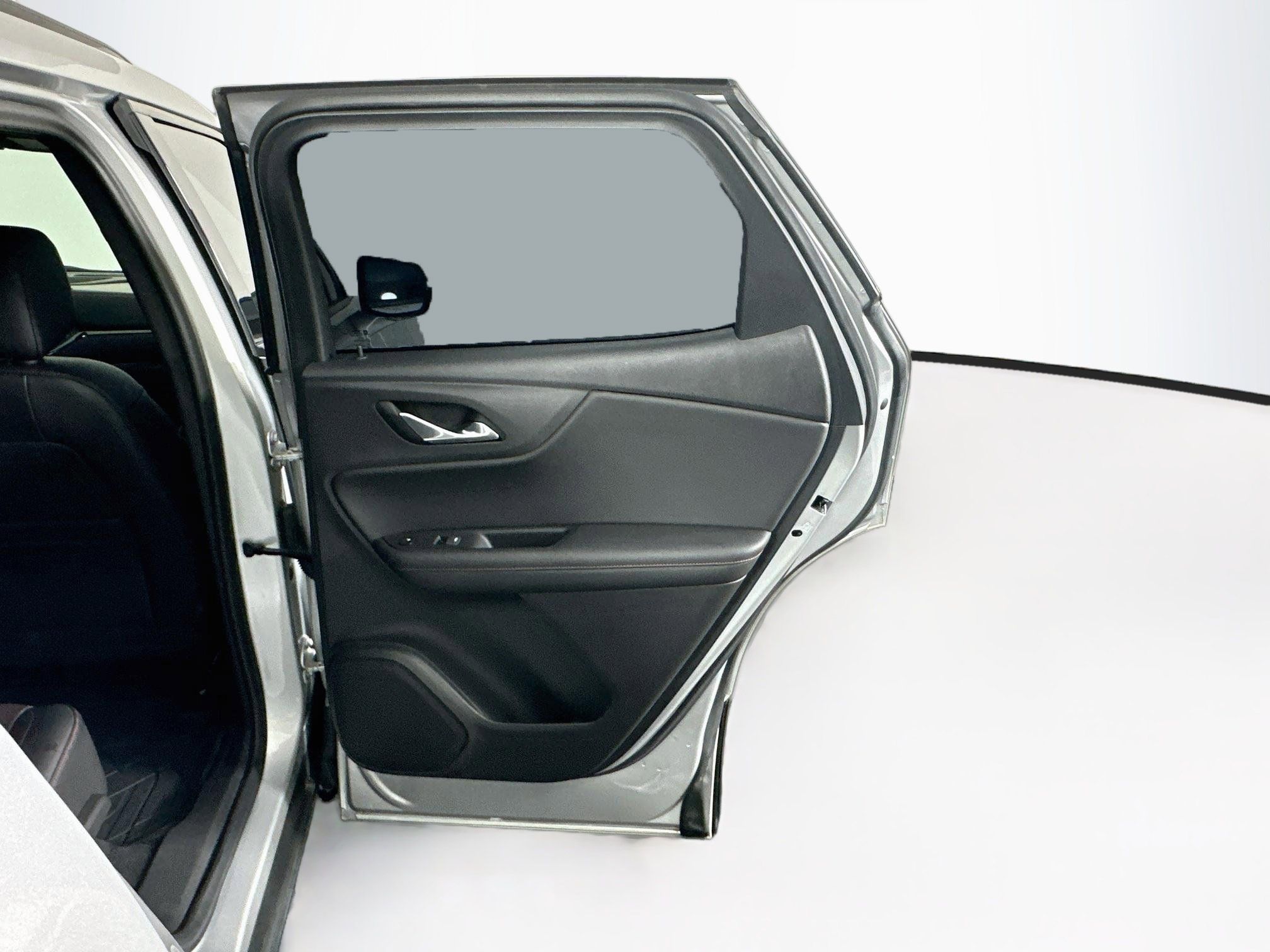 Used 2021 Chevrolet Blazer RS w/ Enhanced Convenience Package FWD image 33