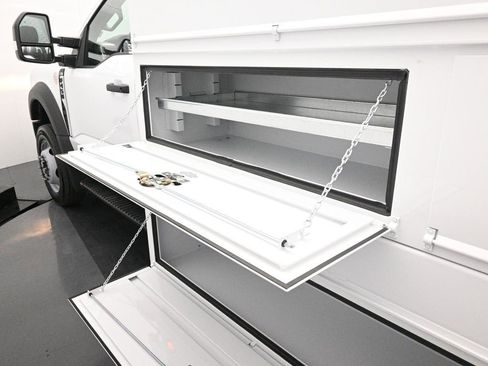 New 2025 Ford F450 XL w/ XL Chrome Package image 17