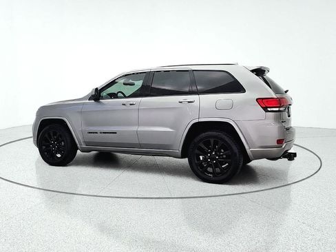 Used 2018 Jeep Grand Cherokee Altitude image 6