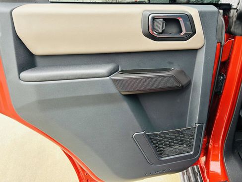 Used 2024 Ford Bronco Wildtrak image 27