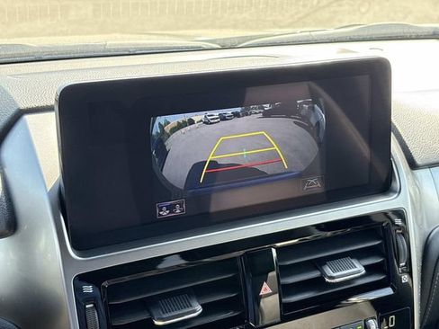 Used 2023 Lexus GX 460 Premium w/ Accessory Package AWD/4WD image 32