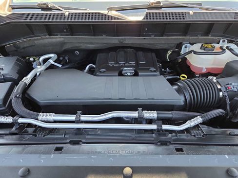 Used 2023 Chevrolet Silverado 1500 Custom AWD/4WD image 17