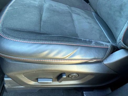 Used 2025 Ford Explorer ST image 21