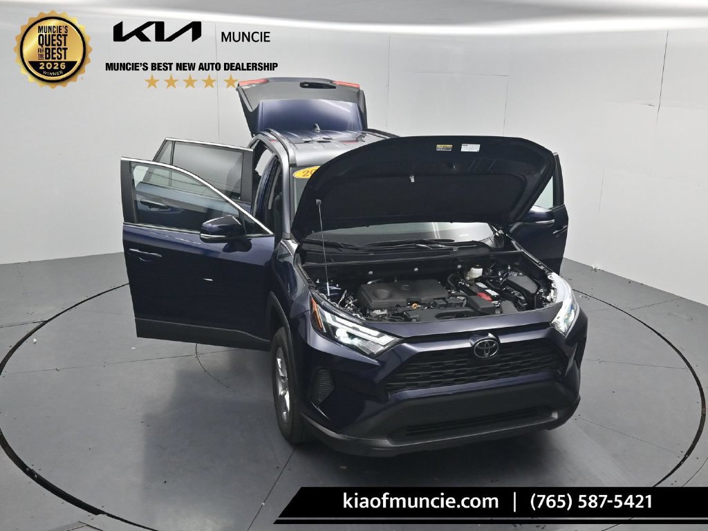 Used 2025 Toyota RAV4 XLE AWD/4WD image 52