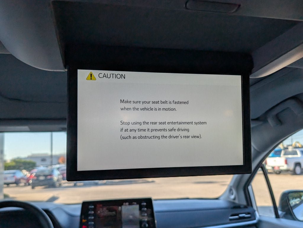 Certified 2022 Toyota Sienna XLE w/ XLE Plus Package FWD image 30