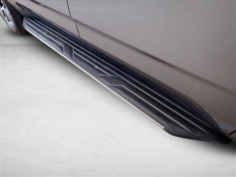 Used 2022 Chevrolet Tahoe LT w/ LT Signature Package image 9