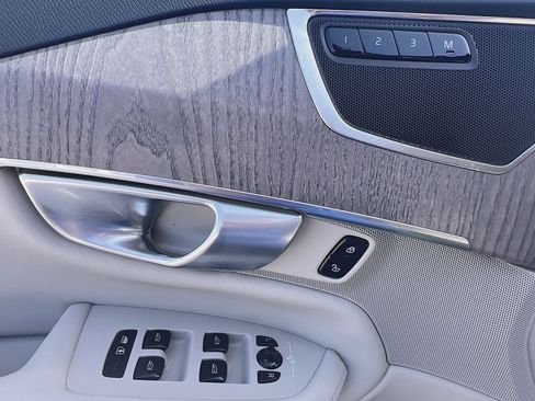Certified 2024 Volvo XC90 B6 Plus w/ Protection Package Premier AWD/4WD image 15