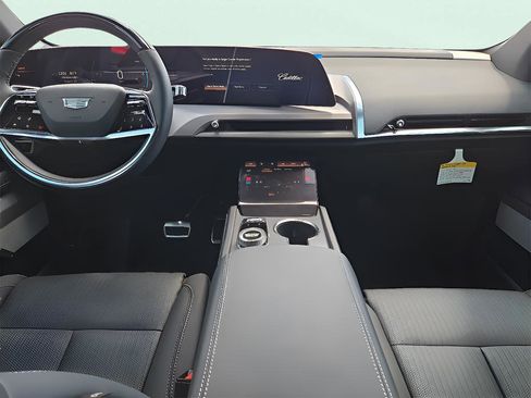 New 2026 Cadillac Vistiq Sport image 23