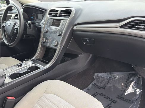 Used 2019 Ford Fusion S FWD image 11