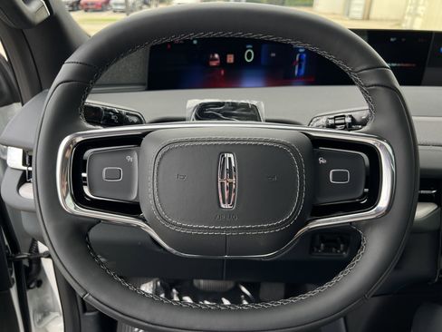 New 2025 Lincoln Navigator L Reserve w/ Jet Appearance Package image 16