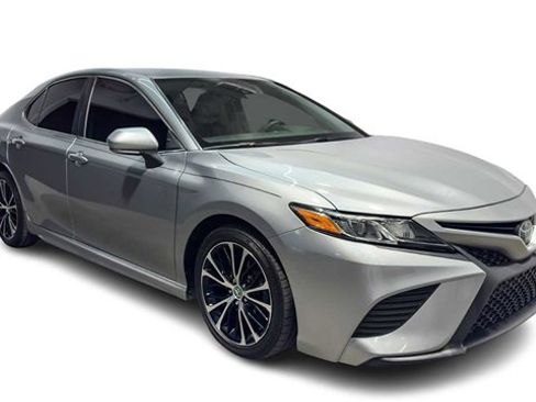 Used 2019 Toyota Camry SE image 7