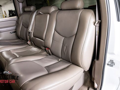 Used 2005 GMC Sierra 2500 SLT w/ Heavy-Duty Power Package AWD/4WD image 67