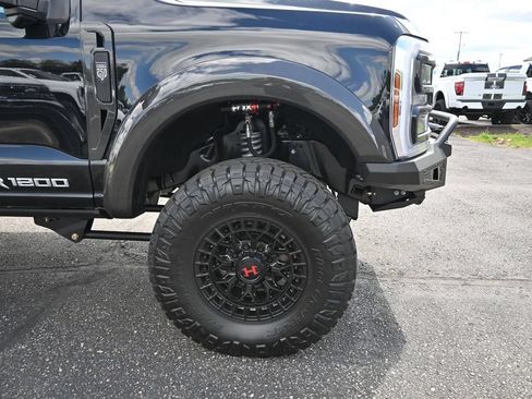 New 2026 Ford F250 Lariat w/ Black Appearance Package AWD/4WD image 8