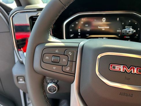 New 2026 GMC Sierra 1500 Elevation image 13