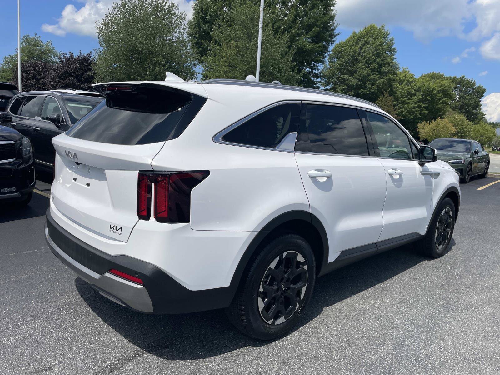 Used 2025 Kia Sorento S w/ Panoramic Sunroof Package FWD image 7
