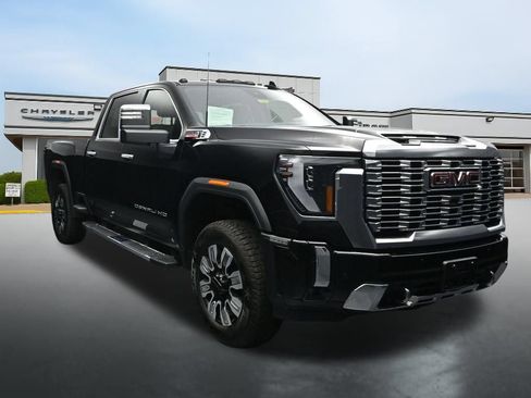 Used 2024 GMC Sierra 2500 Denali w/ Denali Reserve Package AWD/4WD image 7