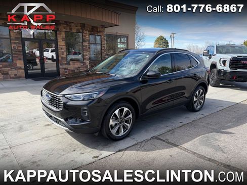 Used 2025 Ford Escape Platinum AWD/4WD image 1