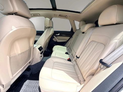 Used 2019 Audi Q5 2.0T Premium w/ Convenience Package AWD/4WD image 13