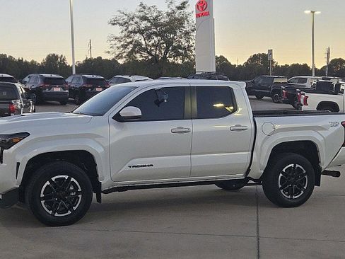 Used 2024 Toyota Tacoma TRD Sport image 21