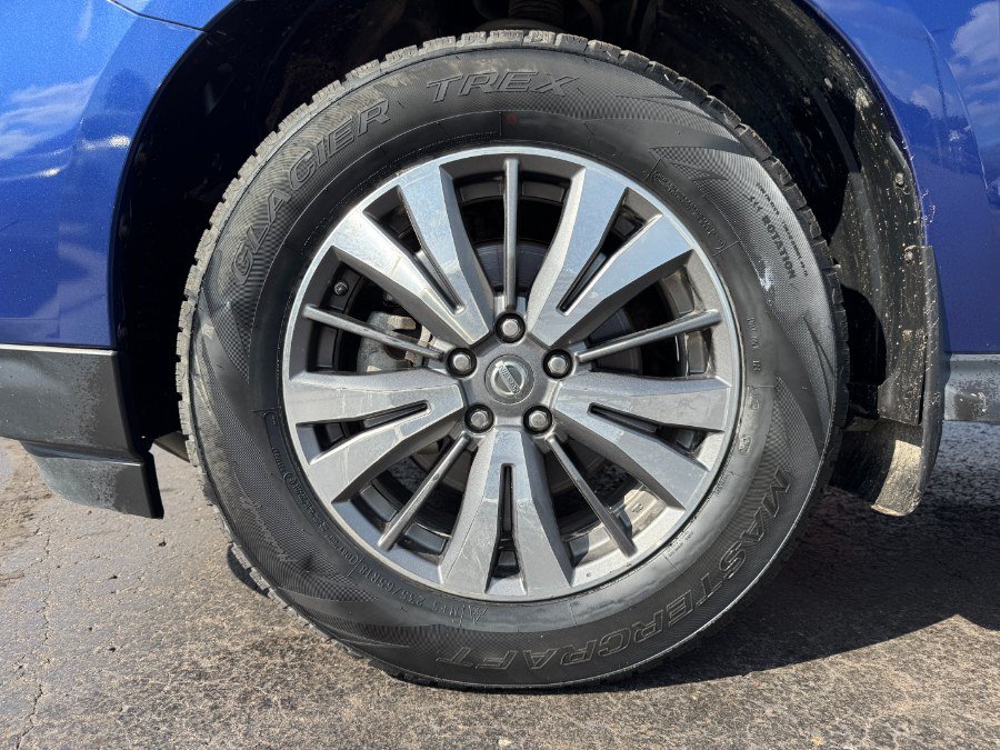 Used 2017 Nissan Pathfinder S AWD/4WD image 13