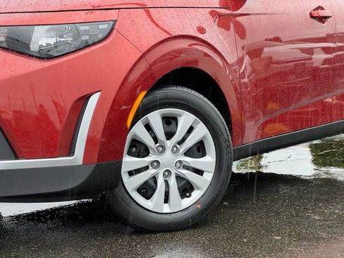 Certified 2023 Kia Soul LX image 2