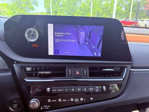 Certified 2025 Lexus ES 350 w/ Premium Package FWD image 21