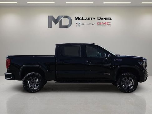 Used 2023 GMC Sierra 1500 AT4 w/ Technology Package AWD/4WD image 6