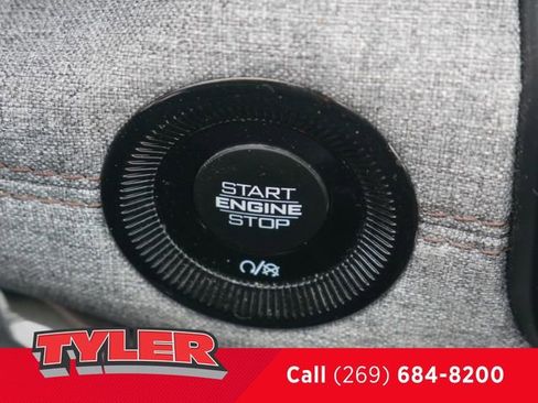 Used 2022 Jeep Compass Latitude image 32