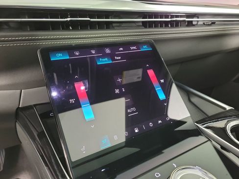 Certified 2026 Cadillac Escalade Sport w/ LPO, Floor Liner Package image 28