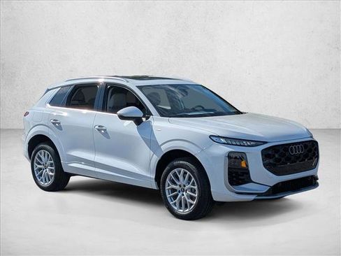 New 2026 Audi Q3 quattro 2.0T AWD/4WD image 5