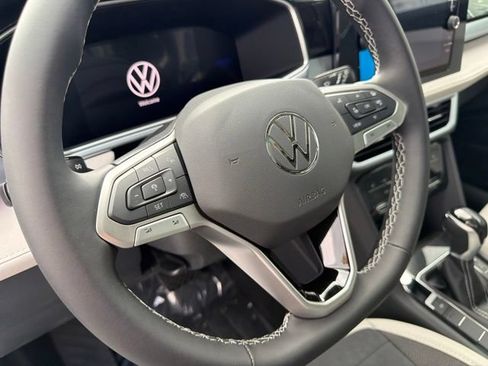 New 2026 Volkswagen Taos SE AWD/4WD image 40