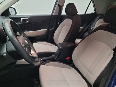 Used 2021 Hyundai Venue SEL w/ Premium Package FWD image 17