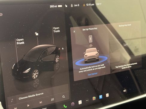 Used 2023 Tesla Model Y Long Range AWD/4WD image 28