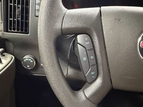 Used 2025 GMC Savana 3500 LT w/ LT Preferred Equipment Group RWD image 21