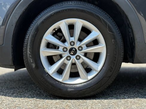 Used 2019 Kia Sorento FWD image 30