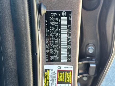 Used 2024 Toyota Camry SE FWD image 31