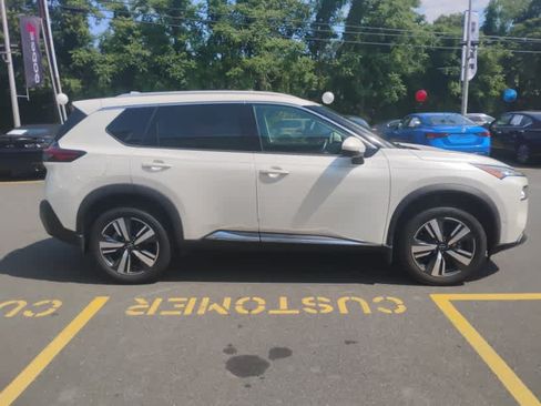 Used 2023 Nissan Rogue SL w/ SL Premium Package AWD/4WD image 6