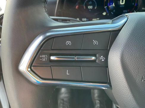 Used 2025 Chevrolet Equinox LT w/ Convenience Package II image 5