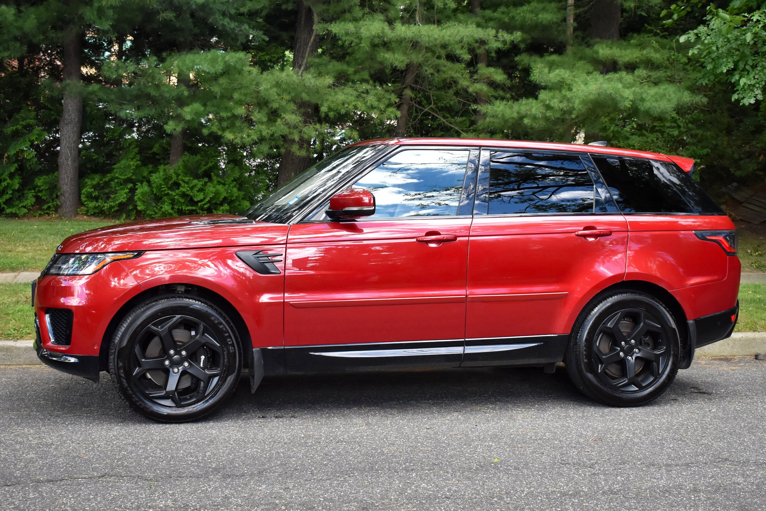 Used 2019 Land Rover Range Rover Sport HSE AWD/4WD image 4