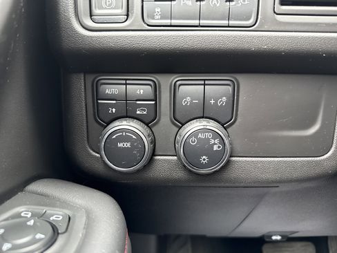 Used 2022 Chevrolet Tahoe RST image 33