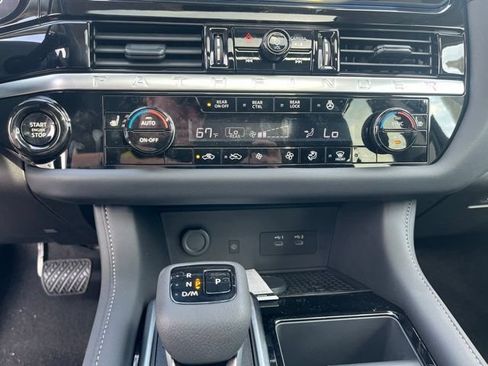 New 2026 Nissan Pathfinder SL w/ SL Premium Package AWD/4WD image 26